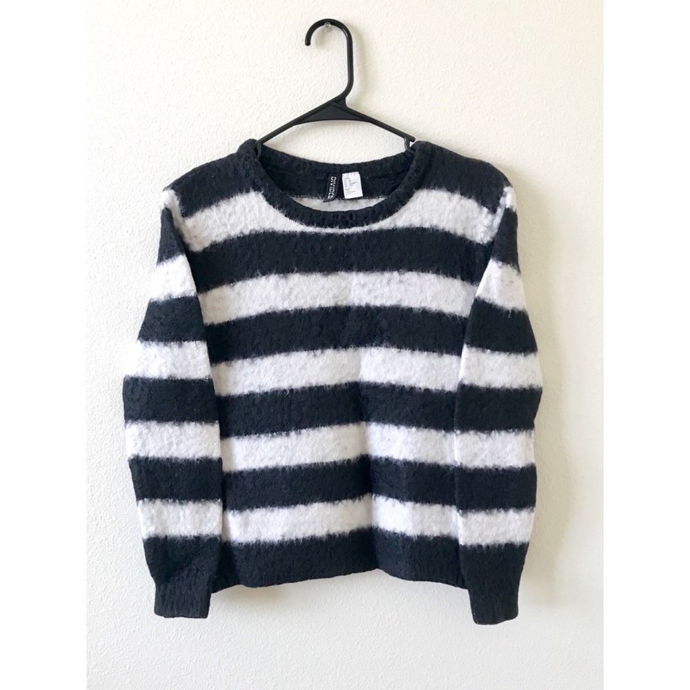 BLACK&WHITE WINTER SWEATER